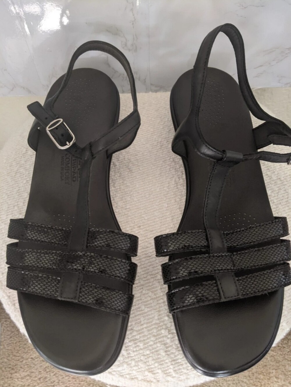 SAS Women's Capri T-Strap Sandals Size 11 W Black